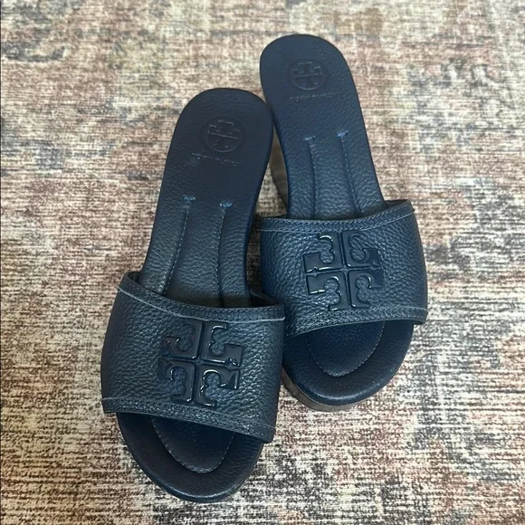 Tory Burch leather Black Wedge Shoes with Cushioned Footbed size 6.5 - Picture 4 of 5